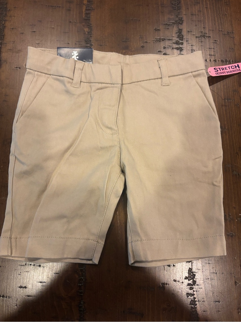 Izod Kids girls Bermuda uniform shorts. Size 5t